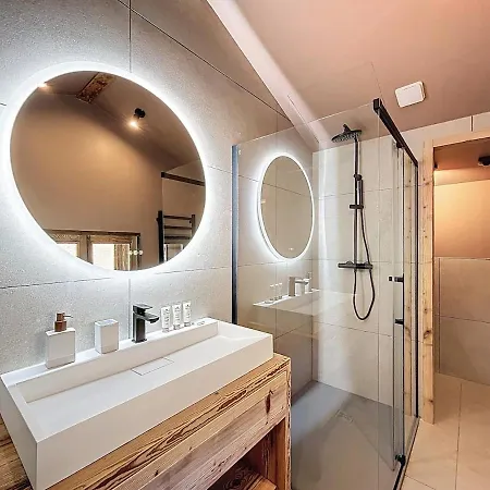 Bright, Relaxing And Spacious In شقة شاتيل